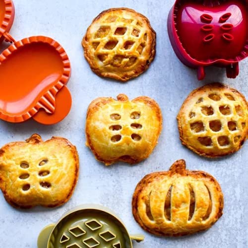 4PCS Christmas Mini Pie Molds for Baking, Party Potluck Hand Pie Molds, Pumpkin Cookie Cutters, Hand Pies Press Mold Maker for Festivals and Parties, Pies Gadgets For Ravioli,Pierogi,Calzone,Empanada