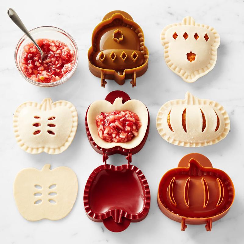 4PCS Christmas Mini Pie Molds for Baking, Party Potluck Hand Pie Molds, Pumpkin Cookie Cutters, Hand Pies Press Mold Maker for Festivals and Parties, Pies Gadgets For Ravioli,Pierogi,Calzone,Empanada